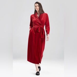 Natori Natalie Velvet Robe in Brocade Red Size S